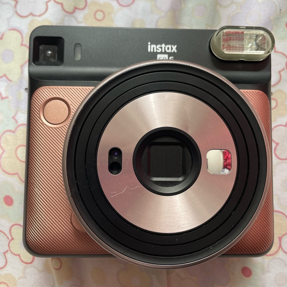 Instax Mini Camera in Rose Gold
